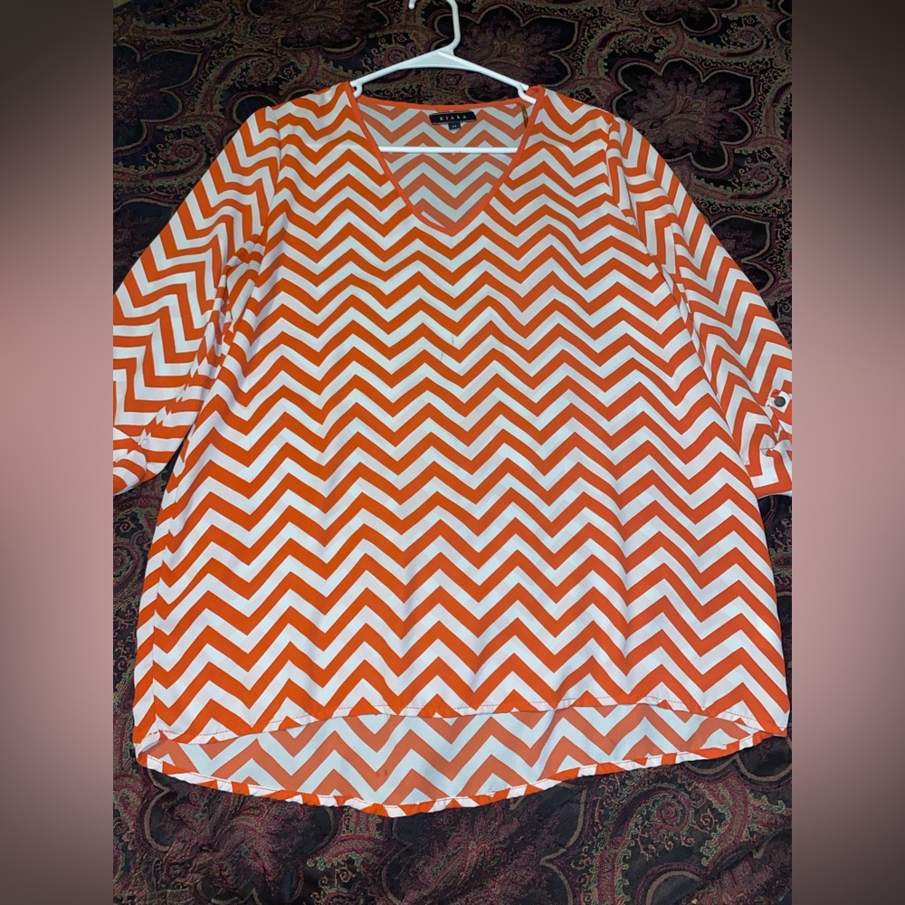 zigzag shirt. size m. kinda see through.